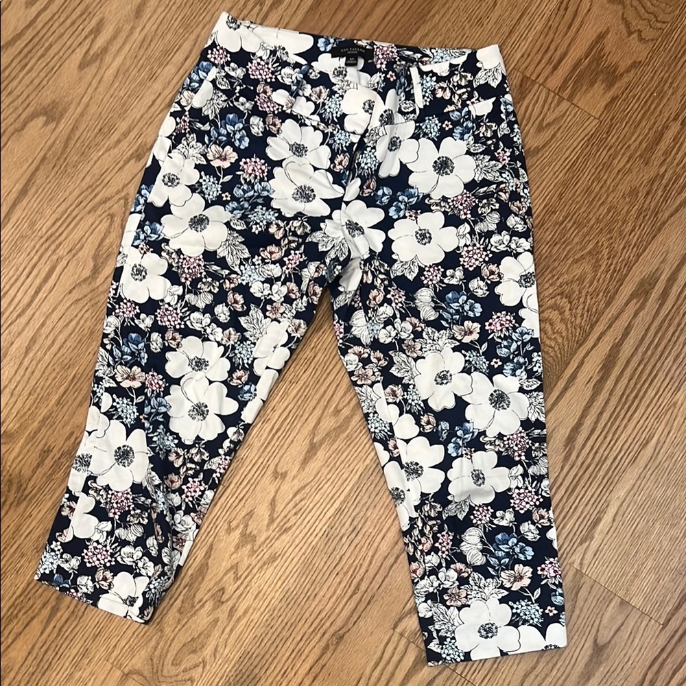 Ann Taylor Floral Capris - Navy and White
